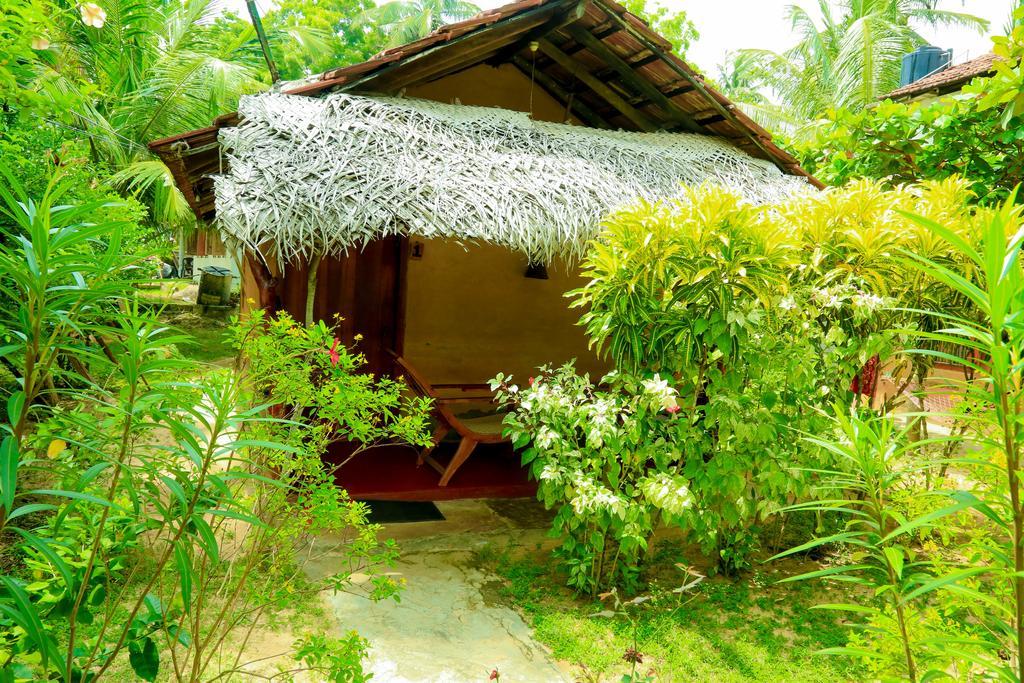 Natural Cabanas Kanattagoda ภายนอก รูปภาพ