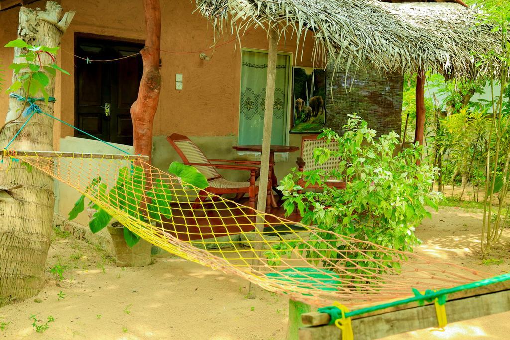 Natural Cabanas Kanattagoda ภายนอก รูปภาพ