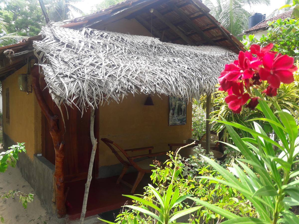 Natural Cabanas Kanattagoda ภายนอก รูปภาพ